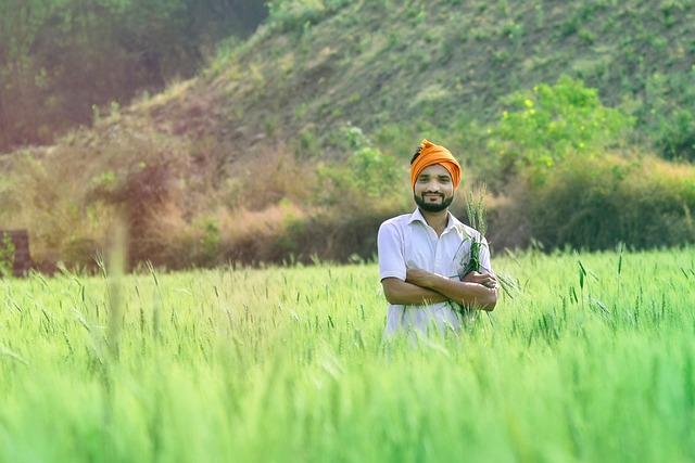 Professional headshot of founder and lead agricultural writer at SootDive